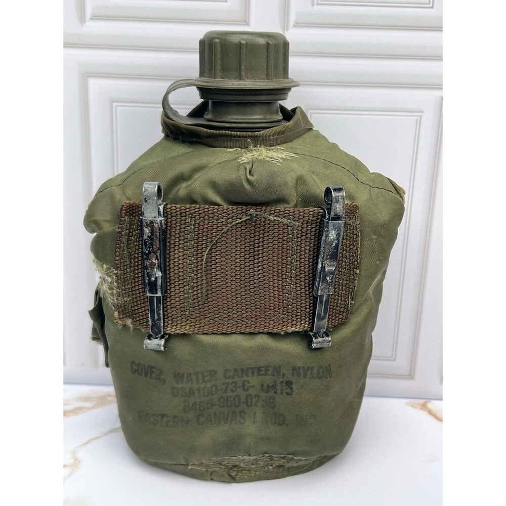 1973 US Military Nylon Canteen Cover Eastern Canvas Vietnam Era w/ Canteen
